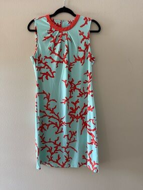 J. McLaughlin Coral-Print Sleeveless Shift Dress in Aqua and Coral